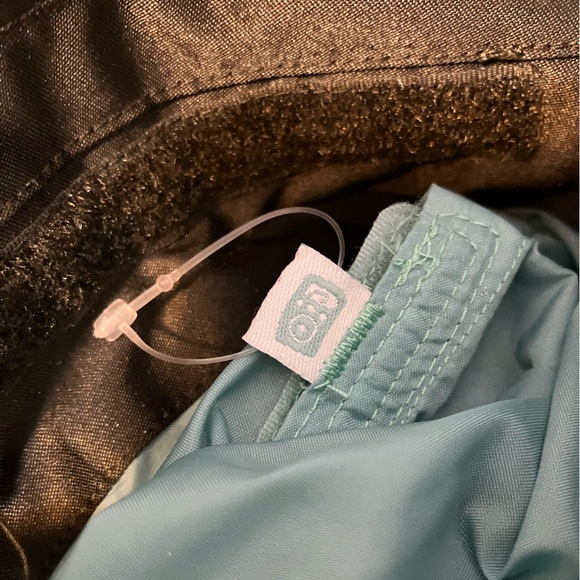 B by Burton Sz M Women’s Snowboarding 🏂 Jacket - Like New Condition - Picture 8 of 11